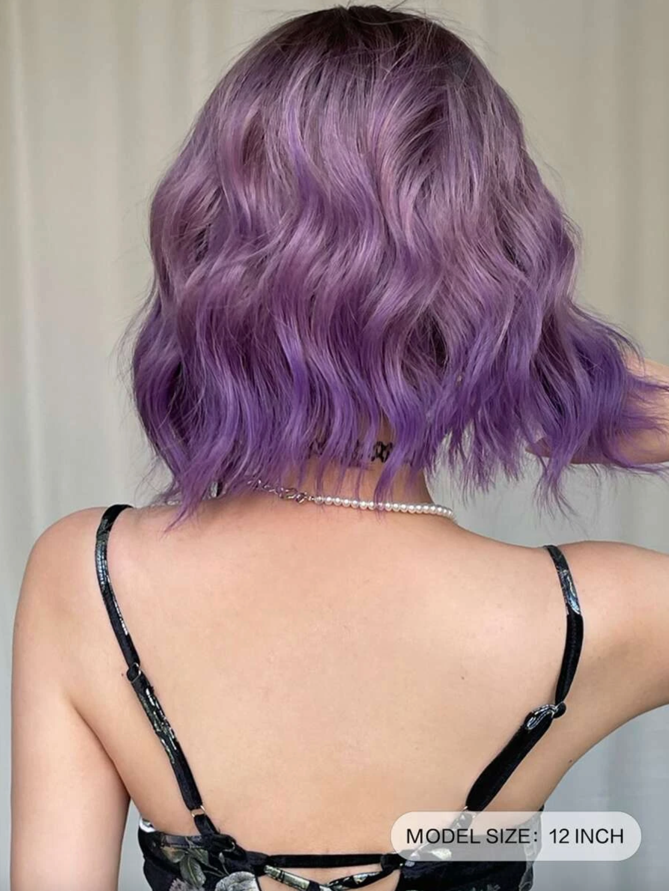 Platinum Blonde Ombre Short Body Wave Wavy Wig with Bangs