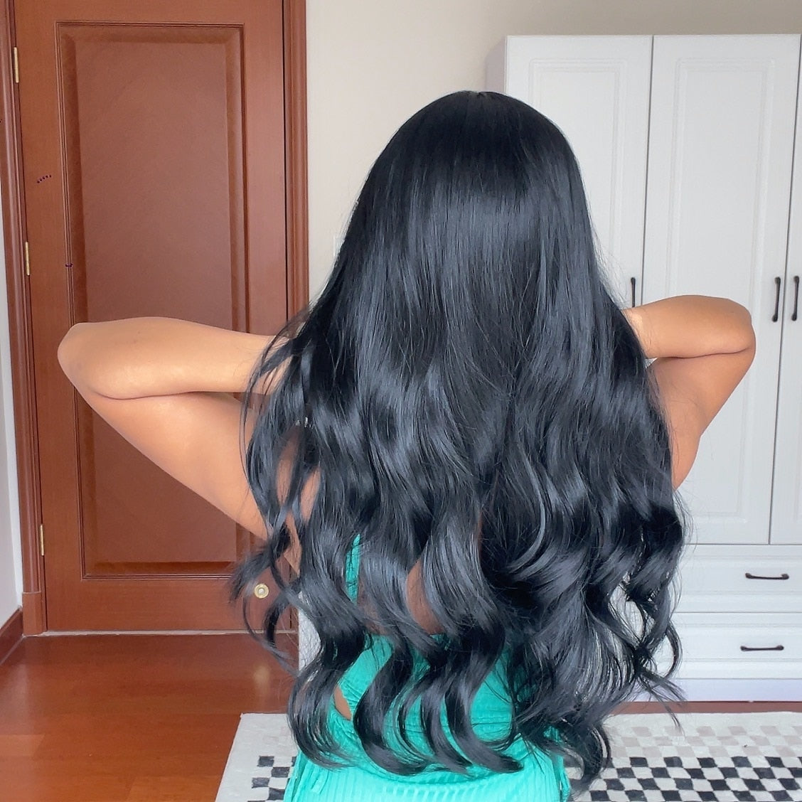 Long Black Wavy Synthetic Wigs with Bangs