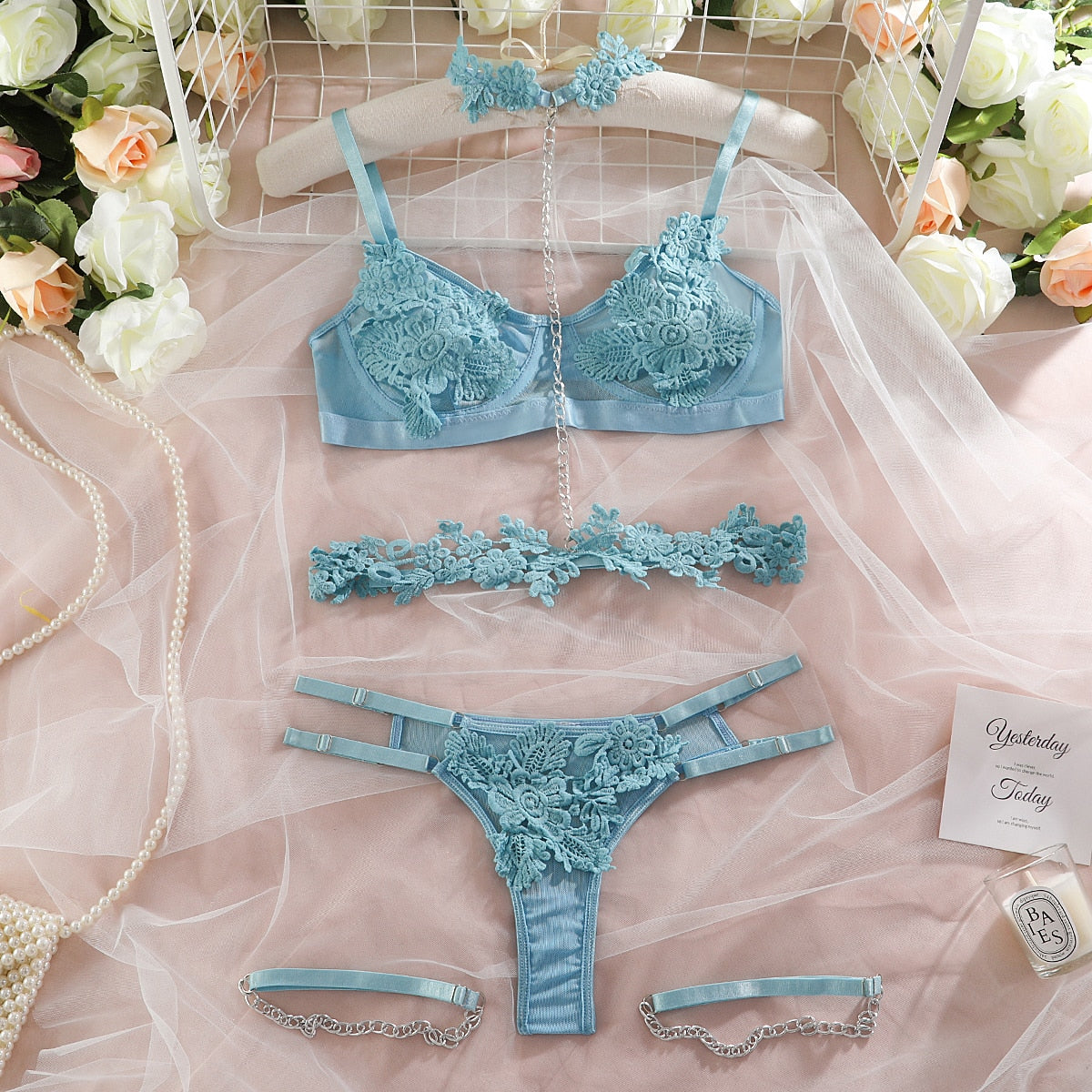 4-Piece Lace Exotic Set Chain Sexy Lingerie Set 8 Colors Floral Choker Brief Garter Kit