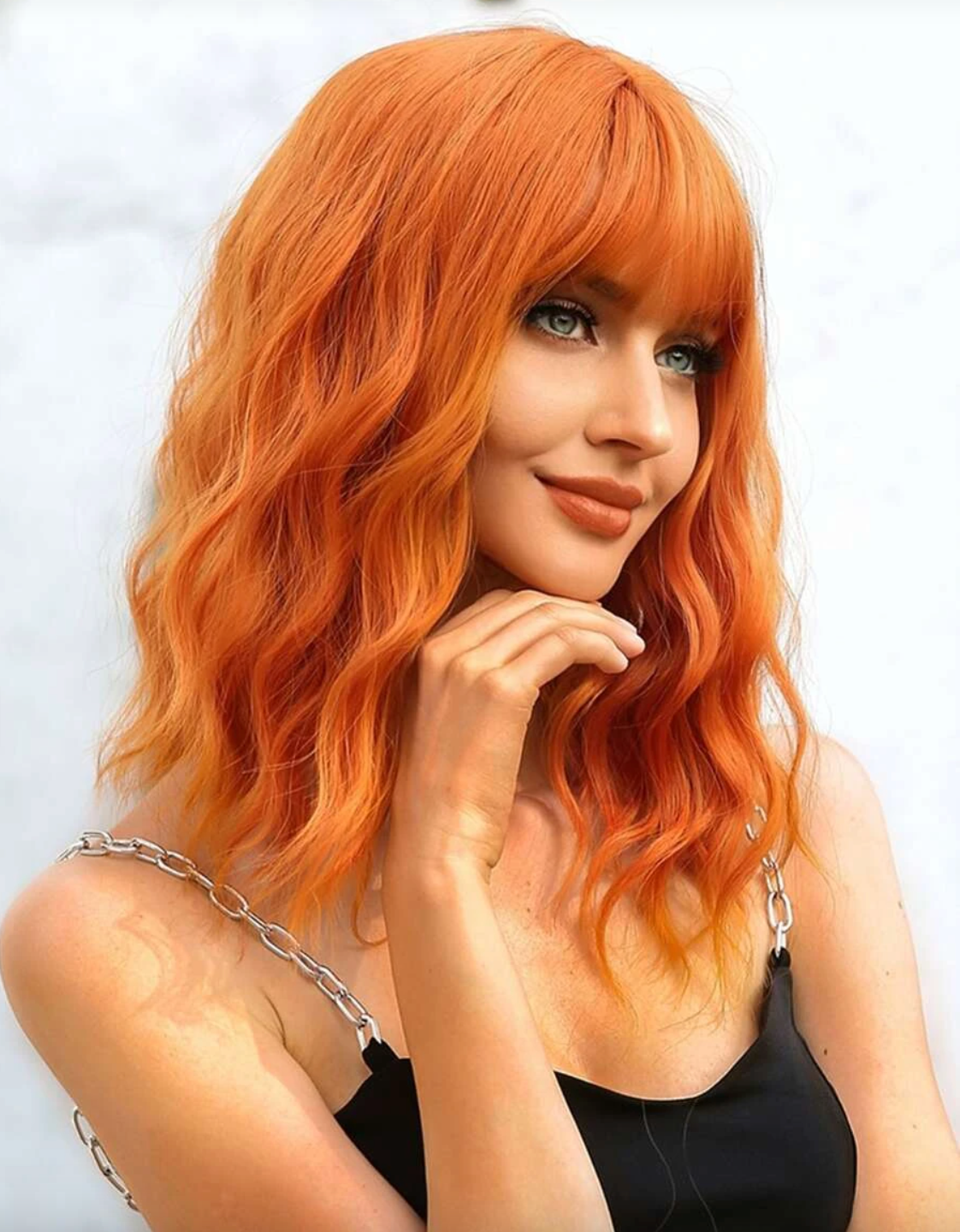 Platinum Blonde Ombre Short Body Wave Wavy Wig with Bangs
